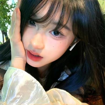 坐在门口的幽灵